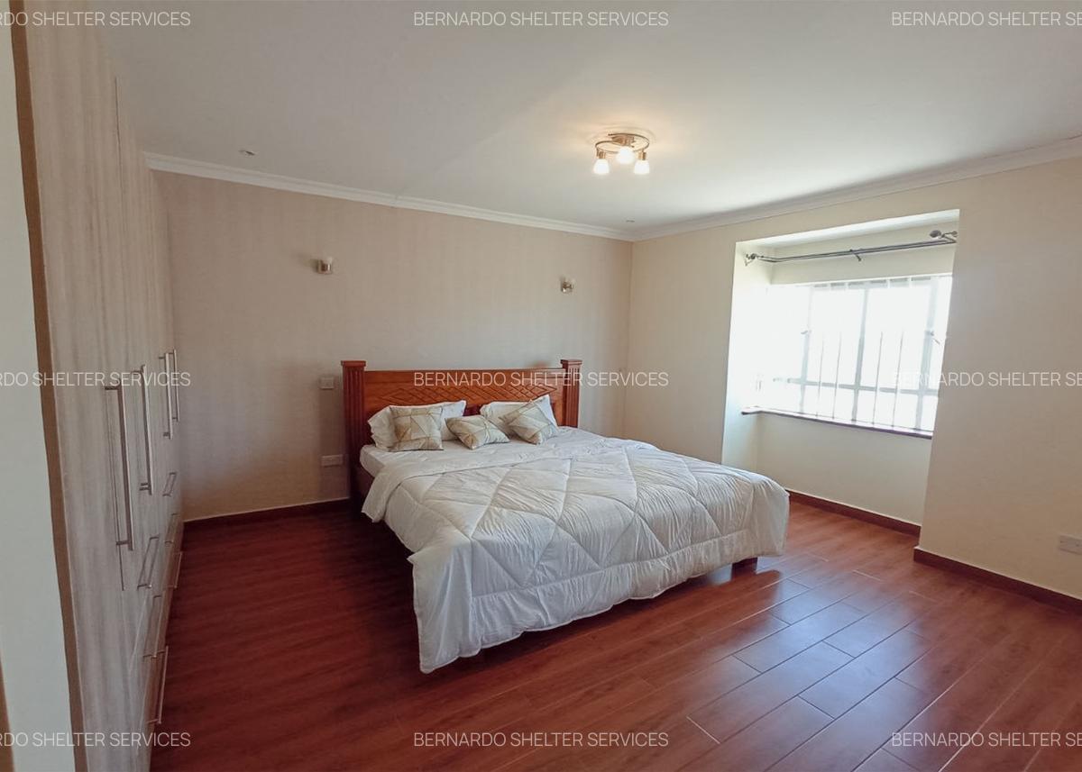 4 Bed House with En Suite at Five Star Road - 9