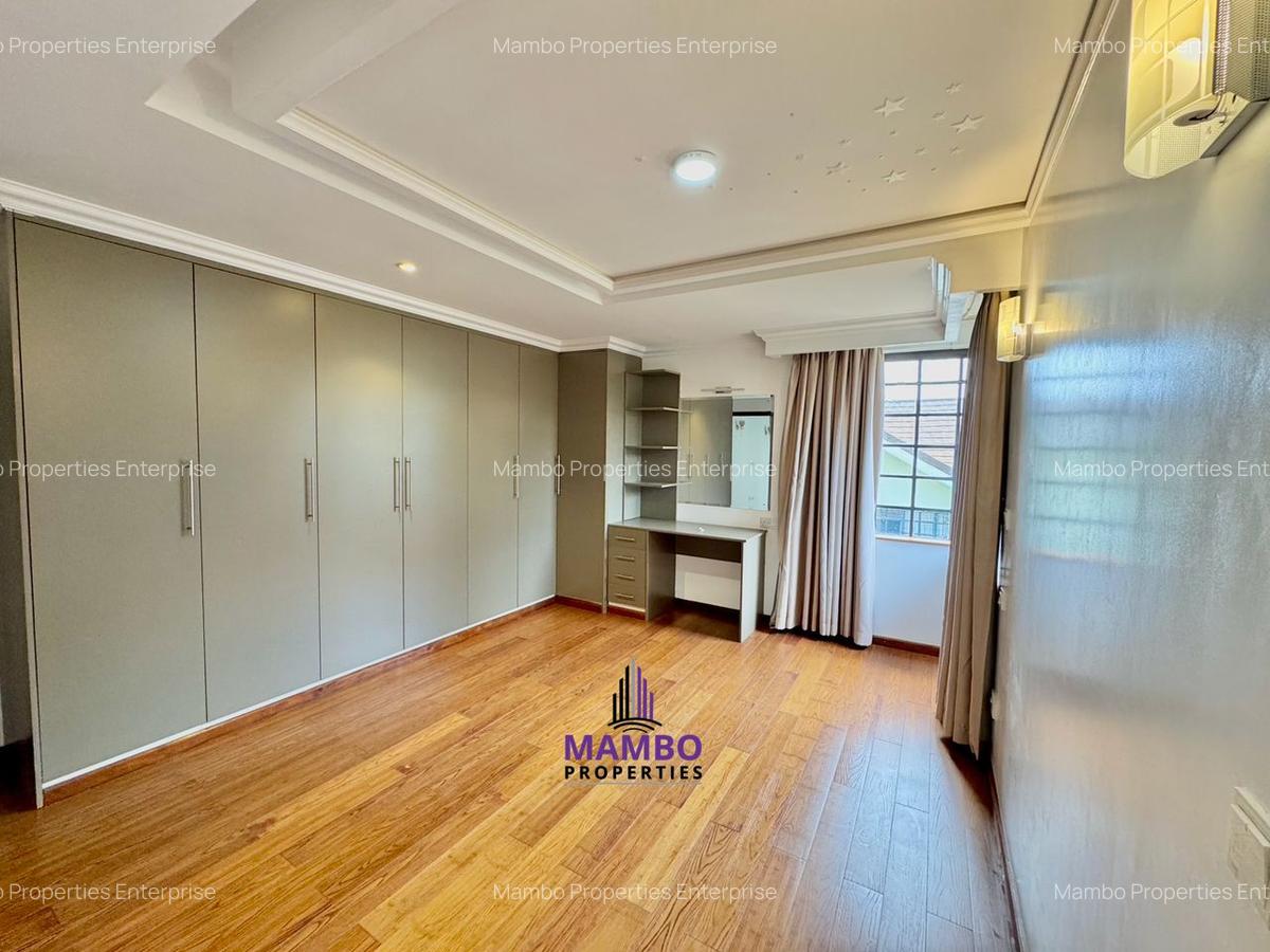 4 Bed Townhouse with En Suite at Westlands - 16