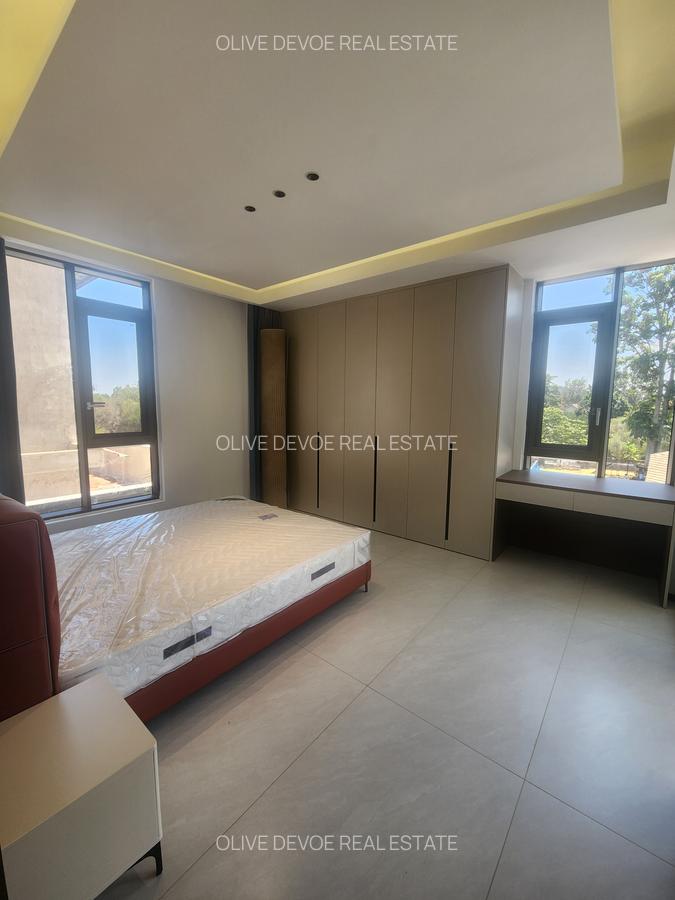 5 Bed Villa with En Suite in Lavington - 8