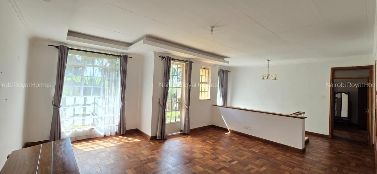 4 Bed Townhouse with En Suite at Off Convent Drive - 15