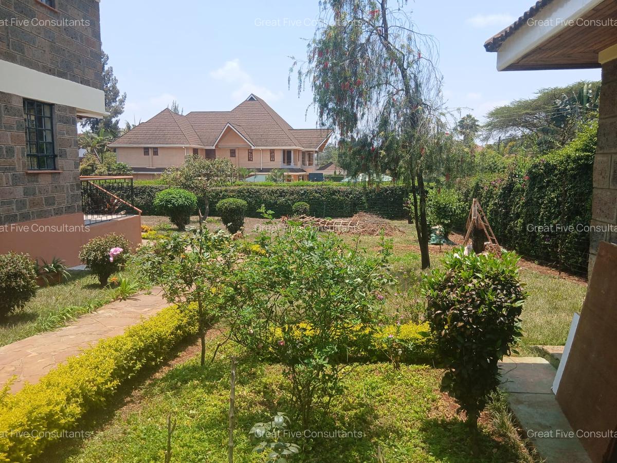 5 Bed Villa with En Suite in Runda - 3