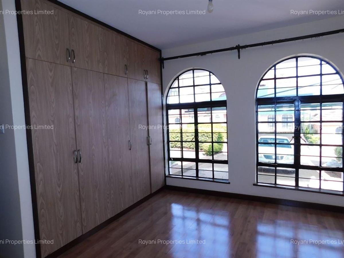 4 Bed House with En Suite at Fivestar Meadows - 13