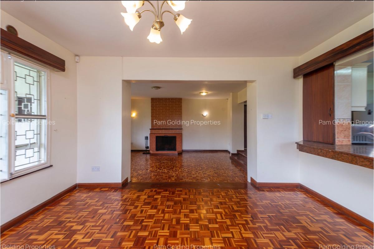 4 Bed House with En Suite in Runda - 7