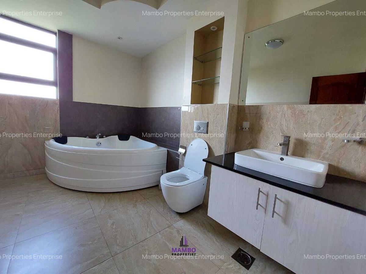 3 Bed Apartment with En Suite at Riverside Drive - 12