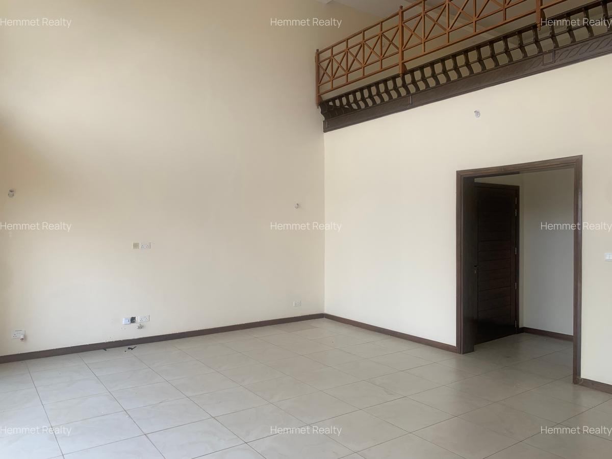 5 Bed Apartment with En Suite in Lavington - 3
