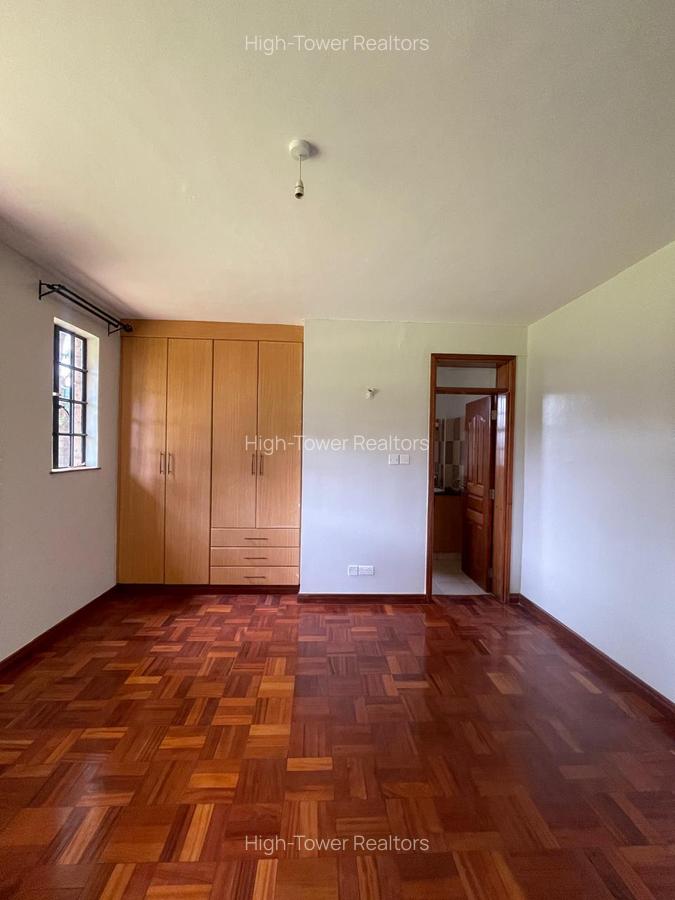 4 Bed House with En Suite in Runda - 17