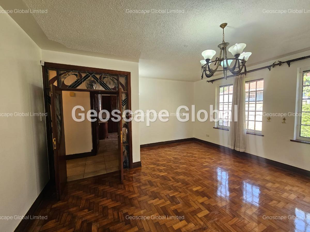 5 Bed House with En Suite in Runda - 18