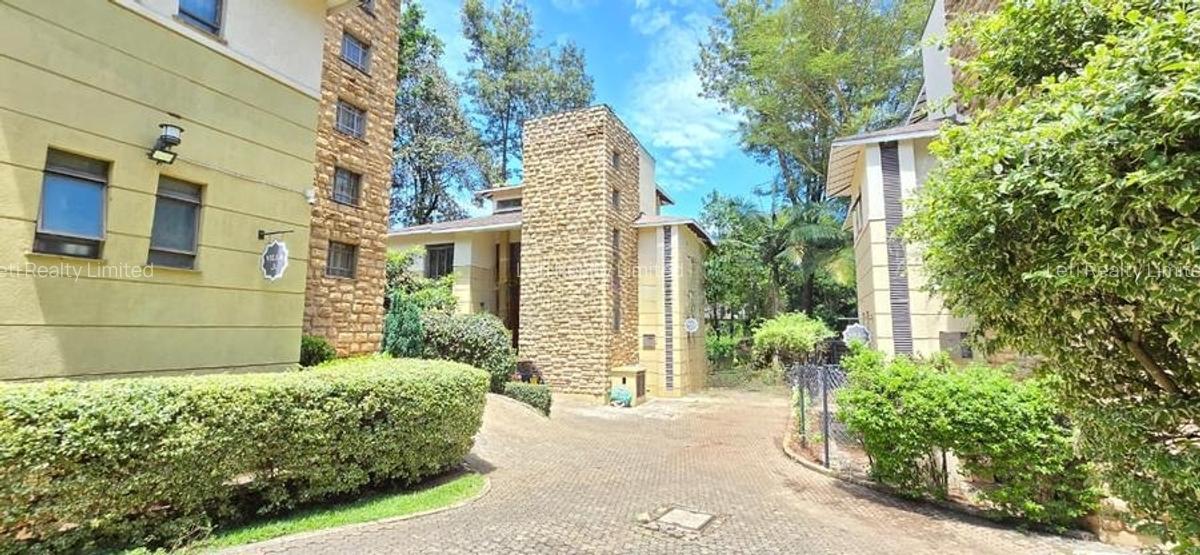 4 Bed Townhouse with En Suite in Lavington - 1