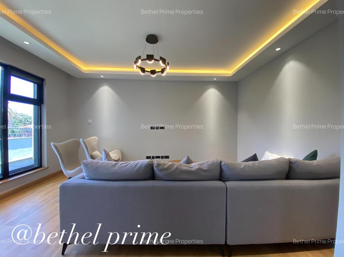 4 Bed Villa with En Suite in Lavington - 3