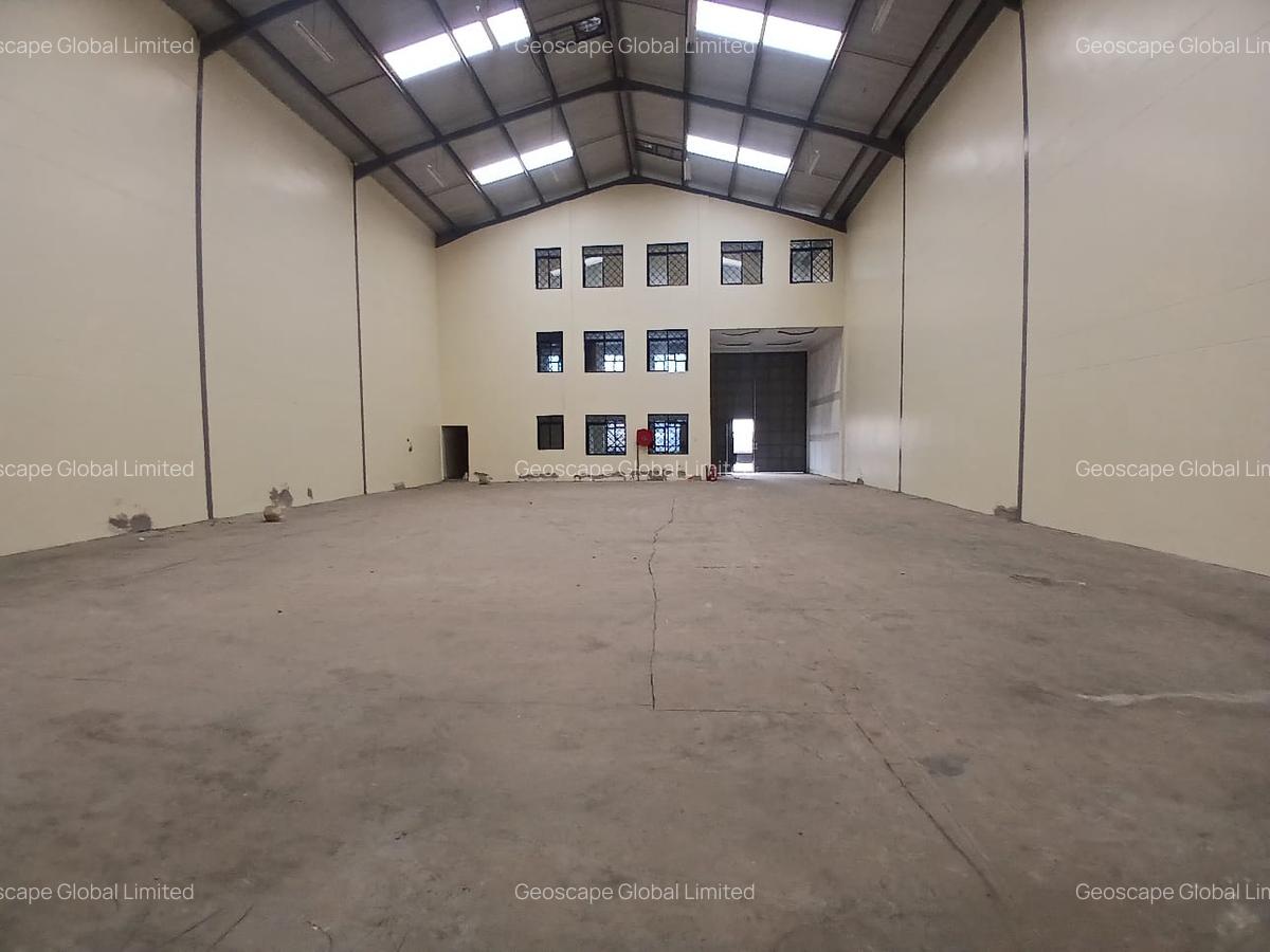 6,500 ft² Warehouse with Backup Generator in Industrial Area - 12