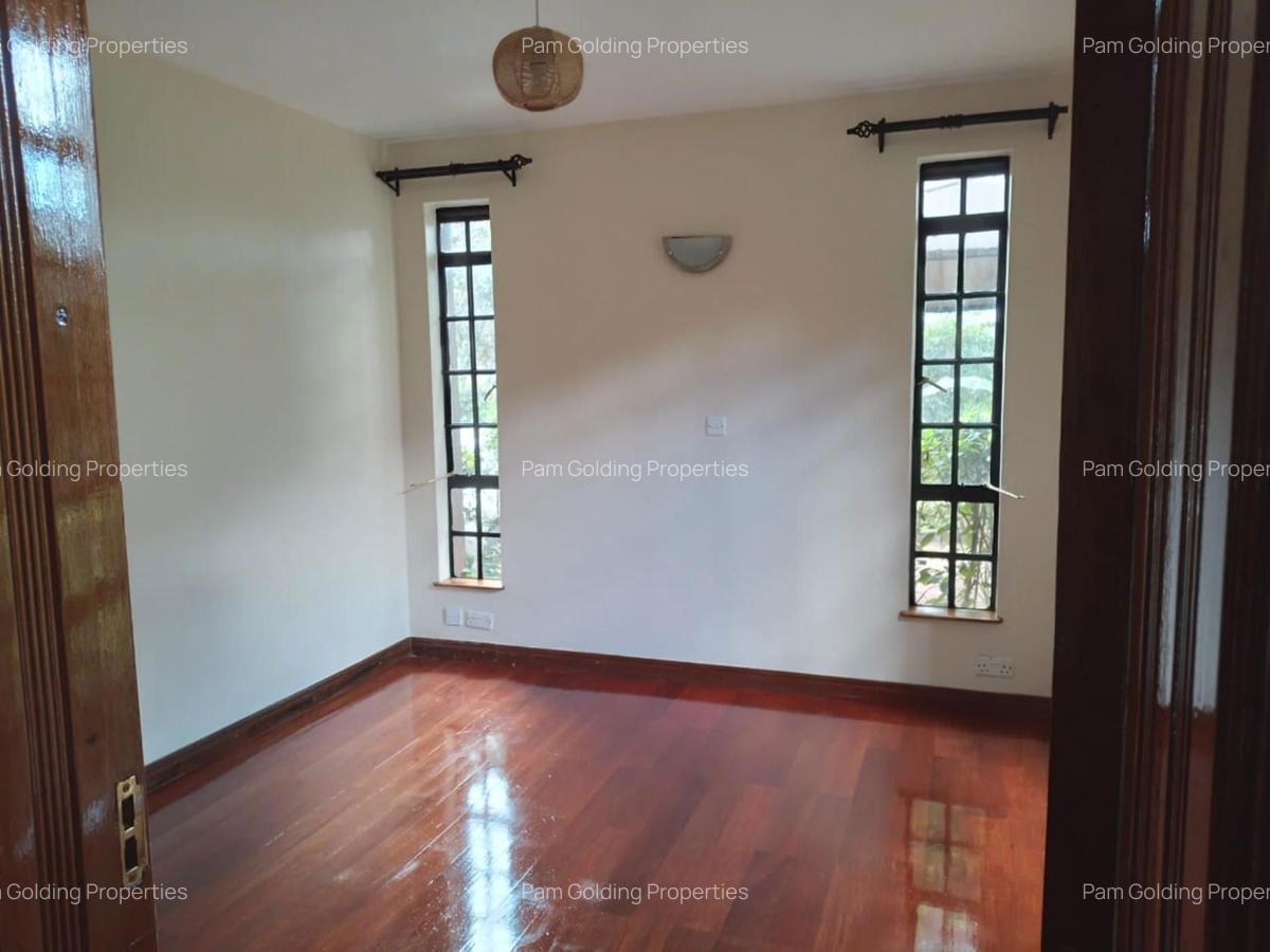 4 Bed House with En Suite in Karen - 11