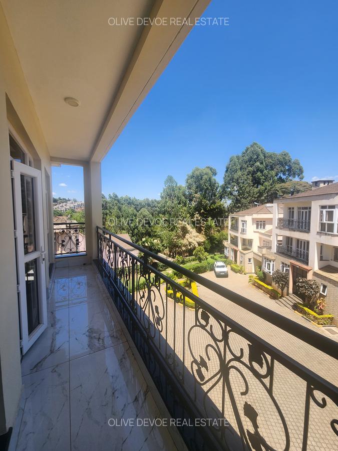 5 Bed Townhouse with En Suite in Lavington - 13