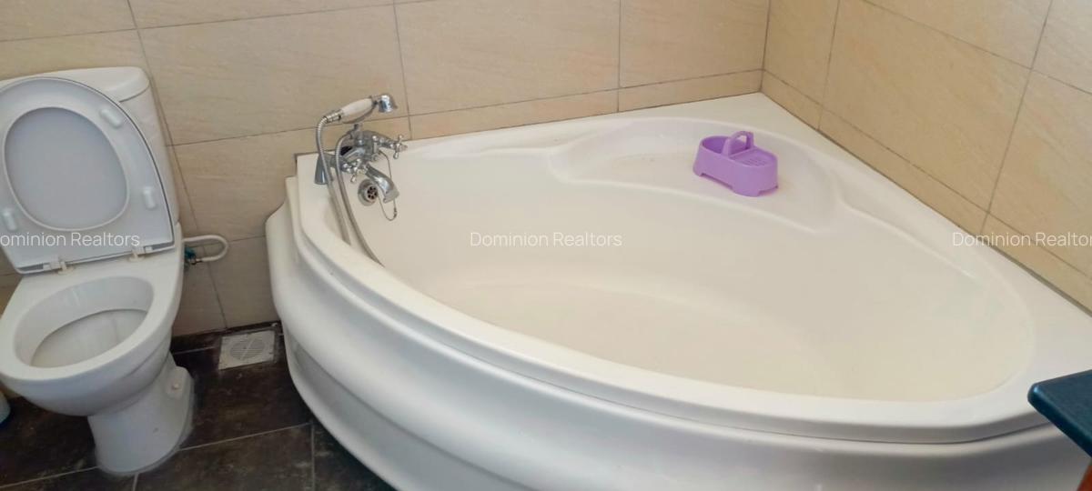 3 Bed Apartment with En Suite in Riverside - 10