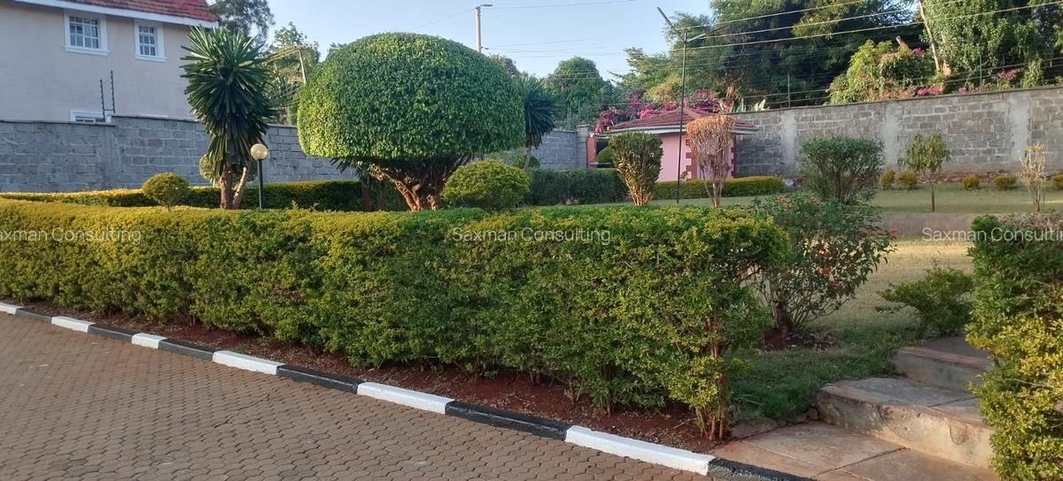 7 Bed House with En Suite in Runda - 18