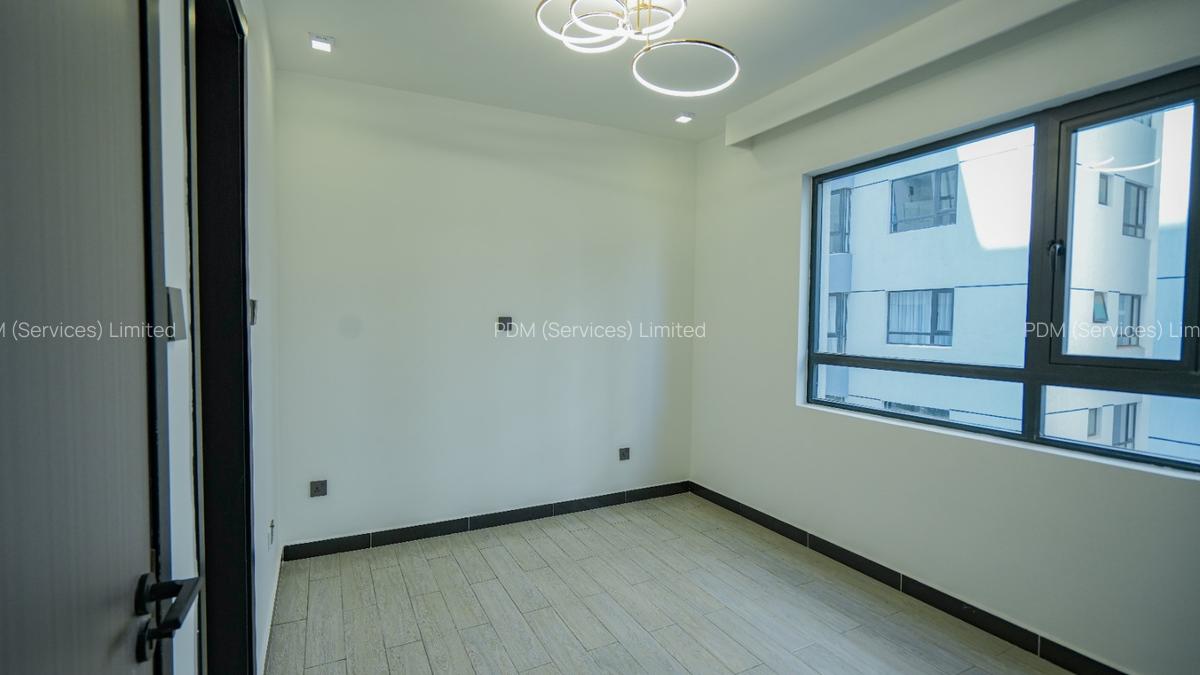 2 Bed Apartment with En Suite in Lavington - 11