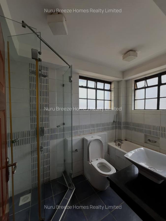 5 Bed Townhouse with En Suite in Lavington - 13