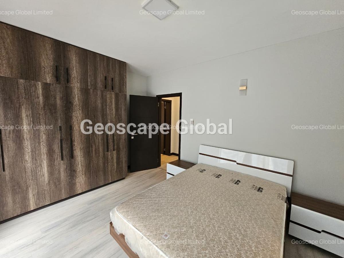 3 Bed Apartment with En Suite in Riverside - 3