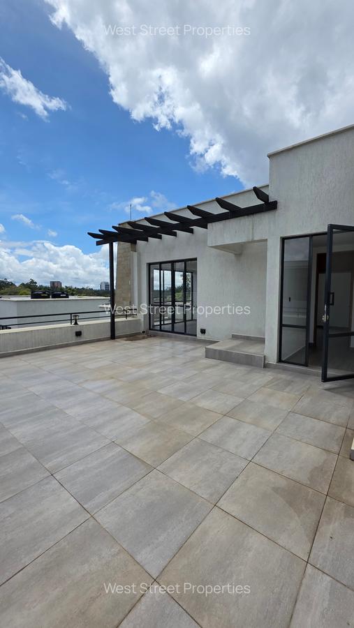 5 Bed Villa with En Suite at Lavington - 16