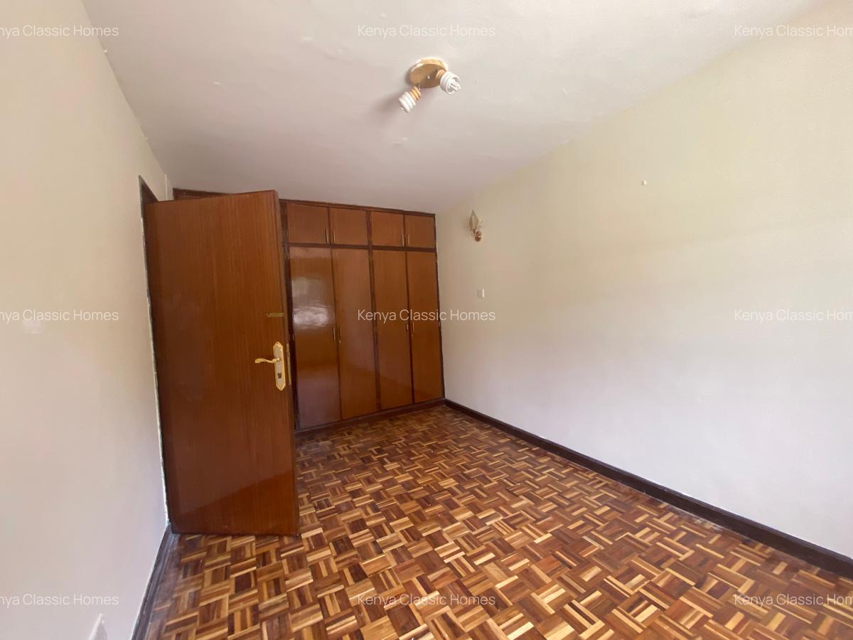 4 Bed Villa with En Suite at Lavington - 7