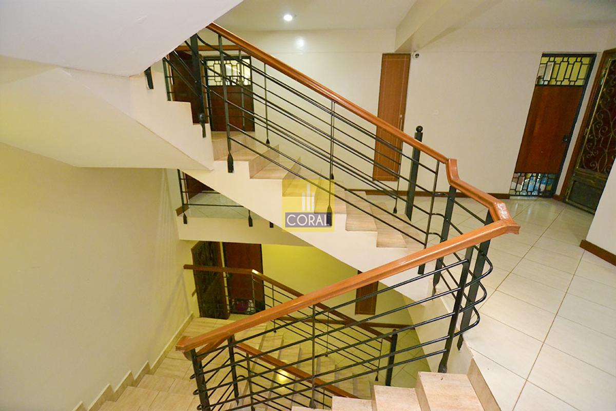 3 Bed Apartment with En Suite in Kileleshwa - 16