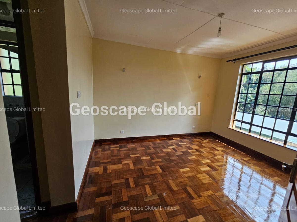 4 Bed House with En Suite in Runda - 5