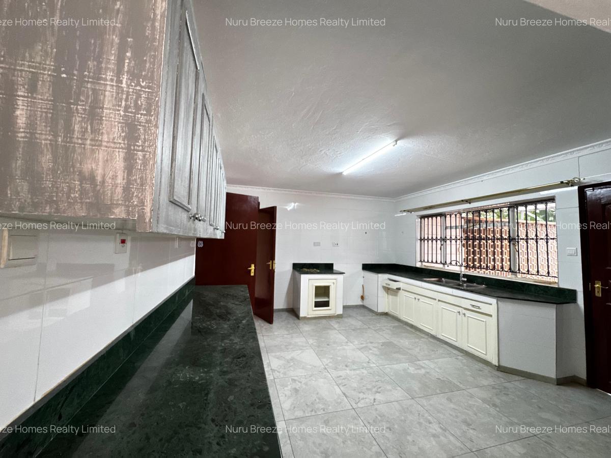 4 Bed House with En Suite in Gigiri - 3