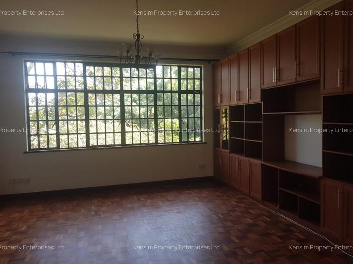 4 Bed Townhouse with En Suite in Lavington - 7