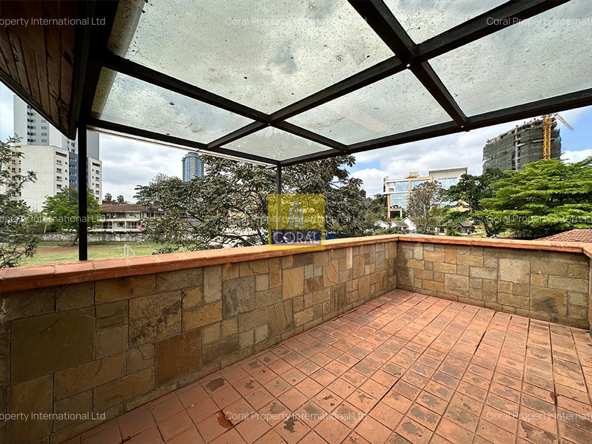 5 Bed Townhouse in Brookside - 14