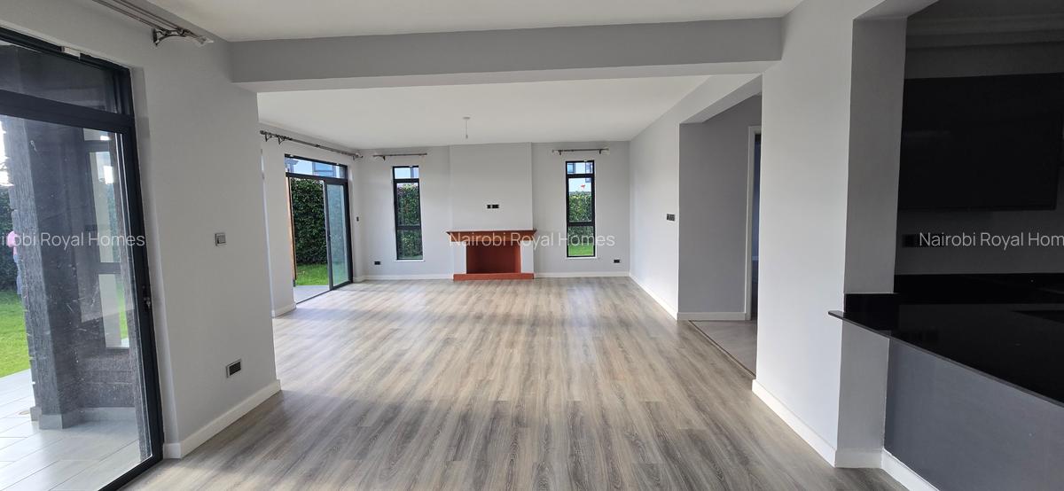 4 Bed House with En Suite at Fivestar Paradise - 15