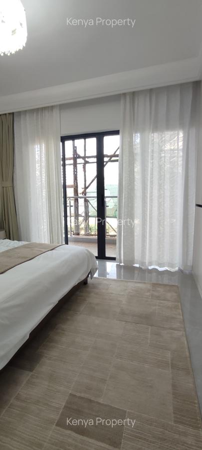 2 Bed Apartment with Swimming Pool at Wood Avenue - 16