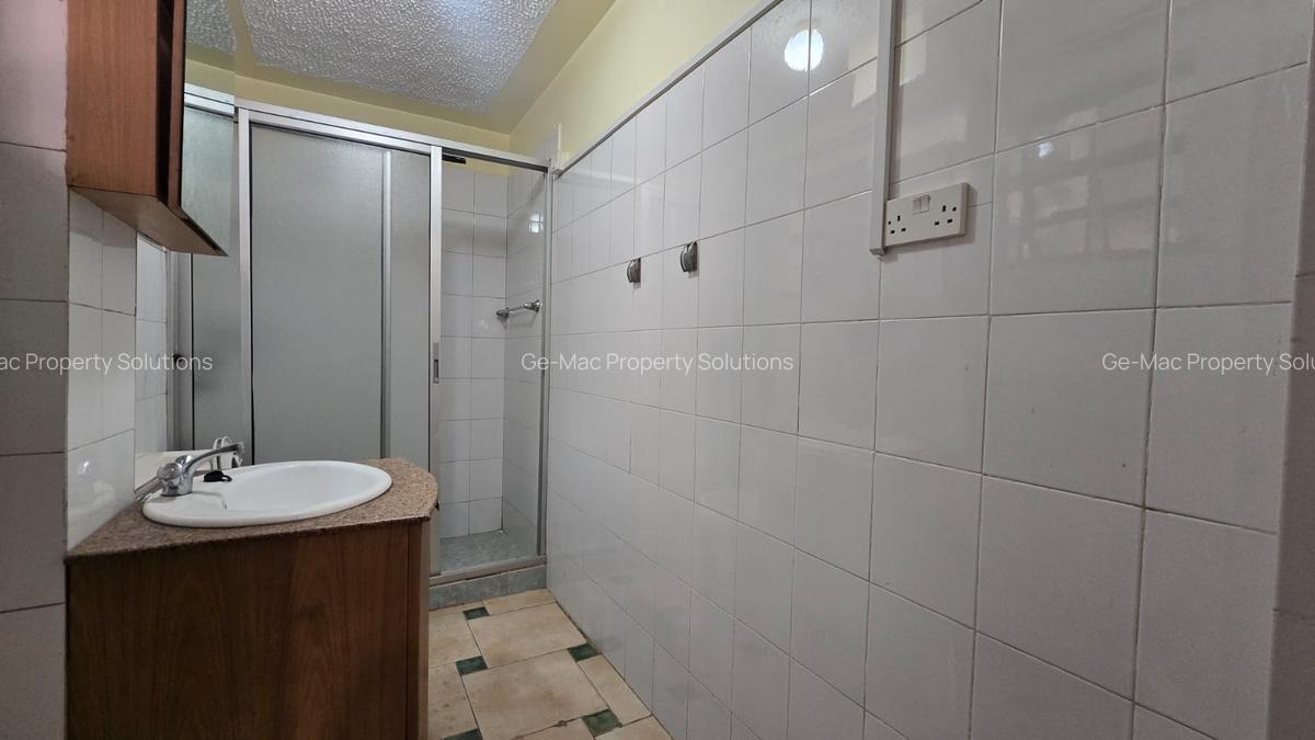 Studio Apartment with En Suite at Kunde Road - 11