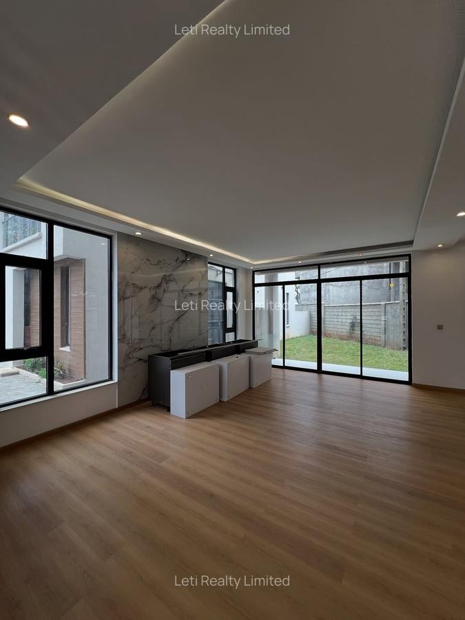 5 Bed Townhouse with En Suite in Lavington - 9