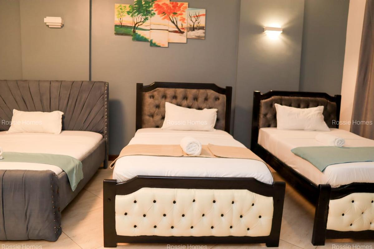 Serviced 4 Bed Apartment with En Suite at 2Nd Avenue - 5