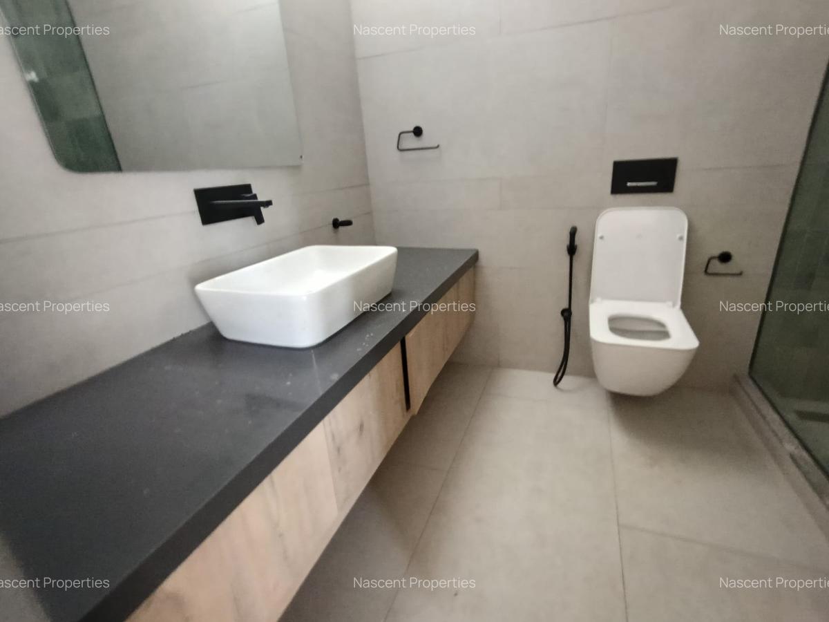 5 Bed Villa with En Suite in Kyuna - 5