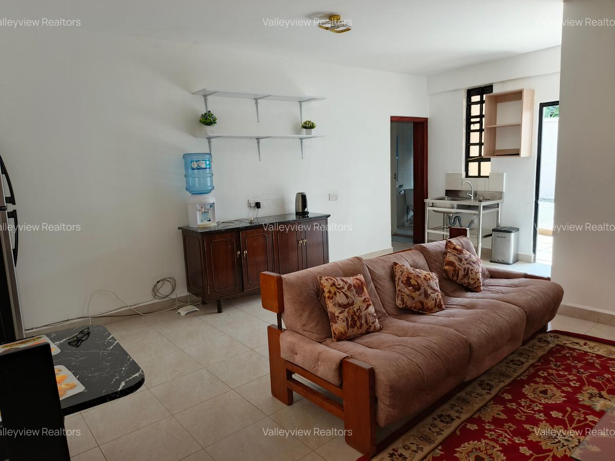 1 Bed Villa with En Suite at Lavington - 17