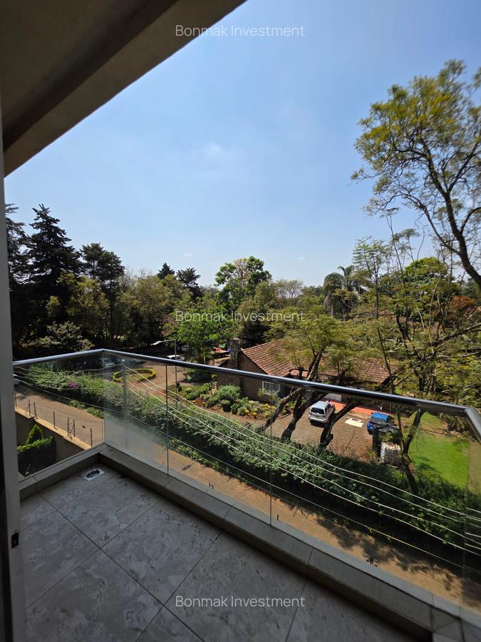 4 Bed Townhouse with En Suite at Lavington Green - 7