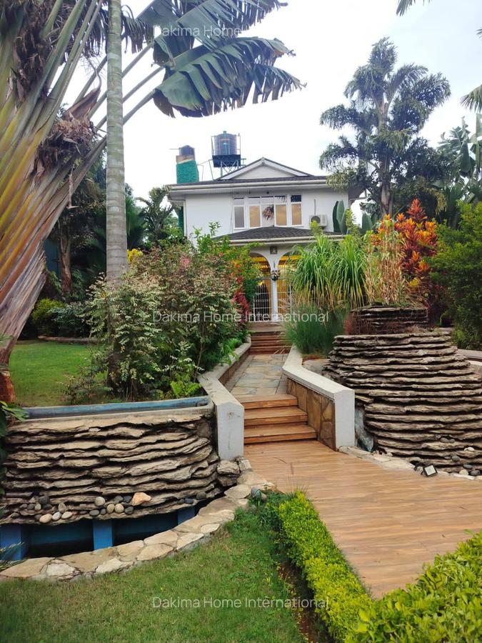 4 Bed House with En Suite in Runda - 1