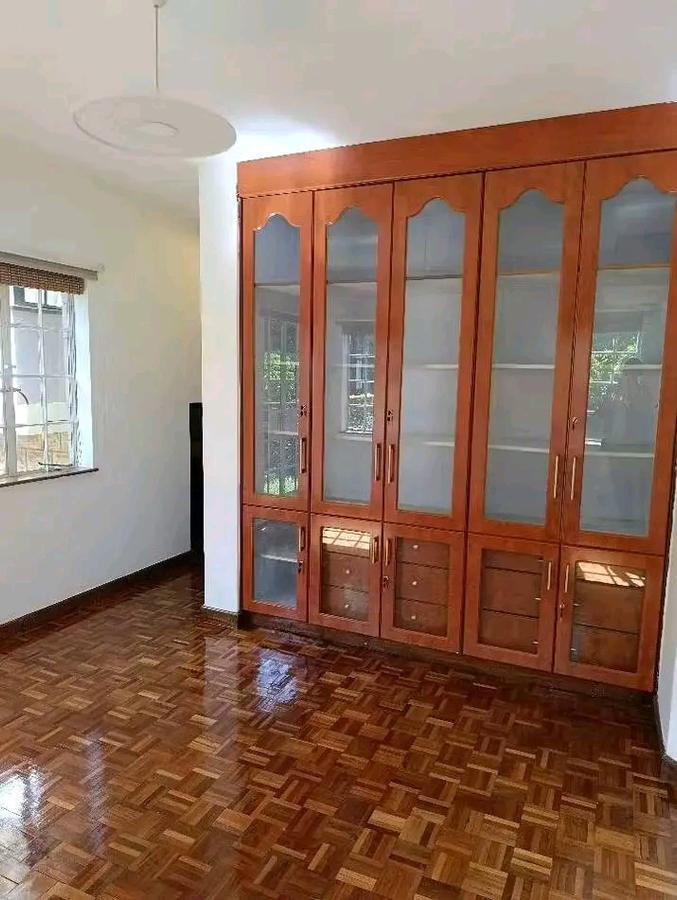 4 Bed House with En Suite at Rosslyn Lonne Tree - 5