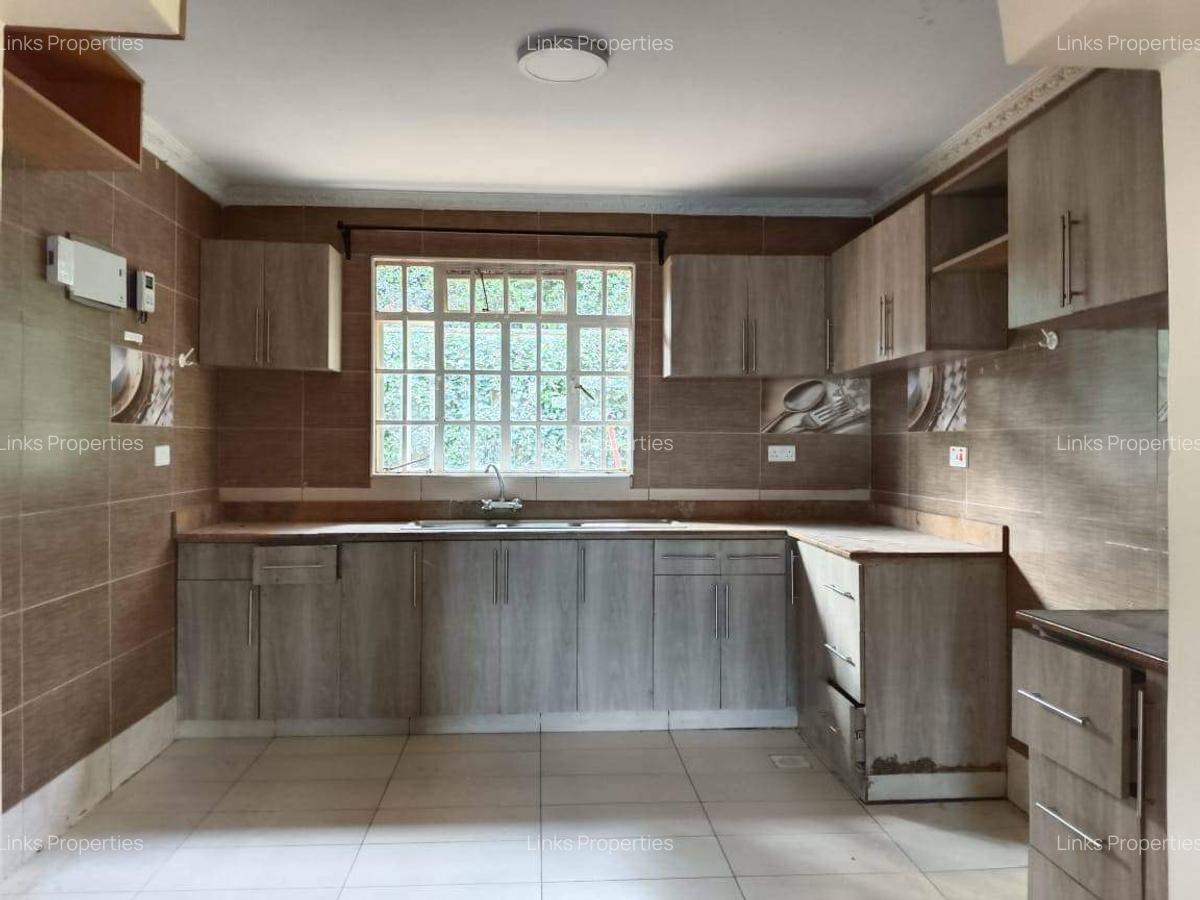 5 Bed Townhouse with En Suite at Karen - 16