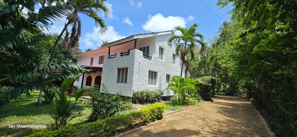 4 Bed House with En Suite at Mtwapa - 8