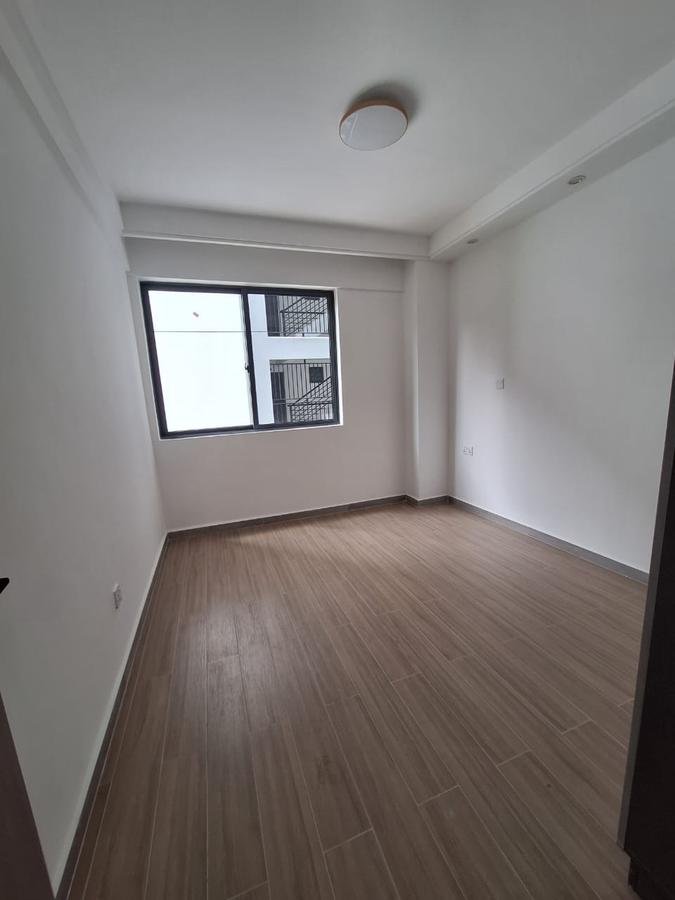 2 Bed Apartment with En Suite at Riverside Drive - 6