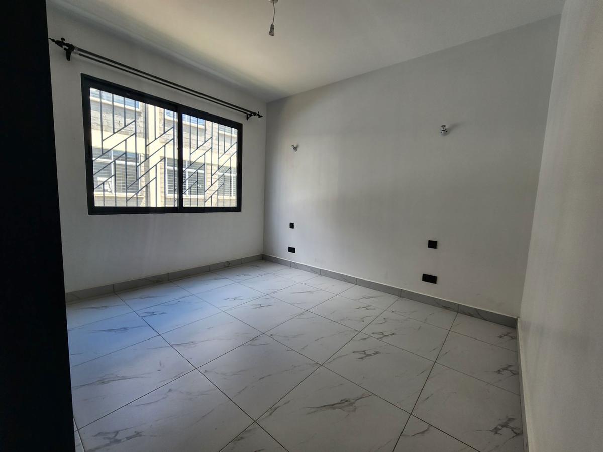 3 Bed Apartment with En Suite in Thika Road - 14