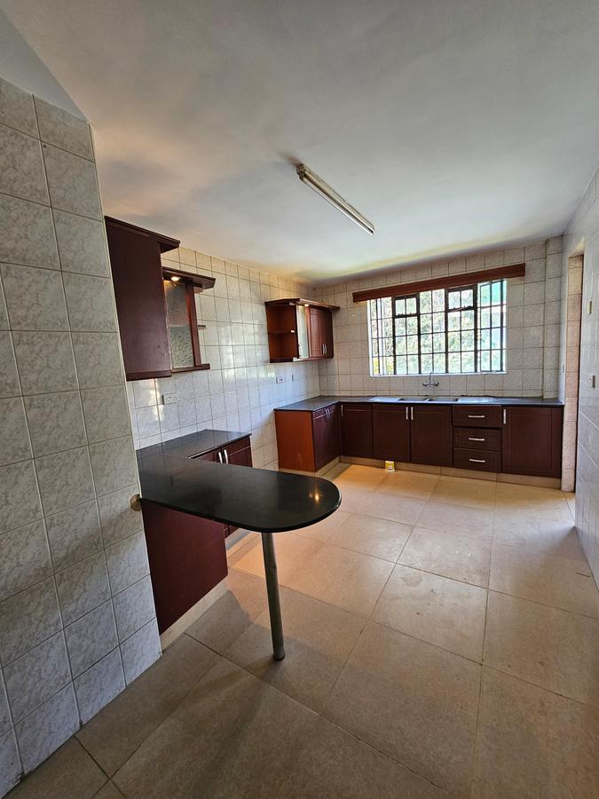 3 Bed Apartment with En Suite at Kilimani - 19