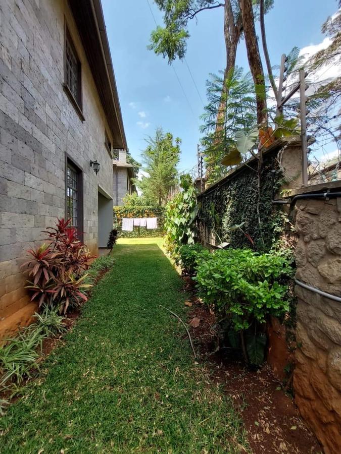 5 Bed Townhouse with En Suite in Westlands Area - 17