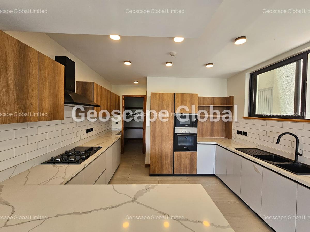 Furnished 3 Bed Apartment with En Suite in Spring Valley - 20