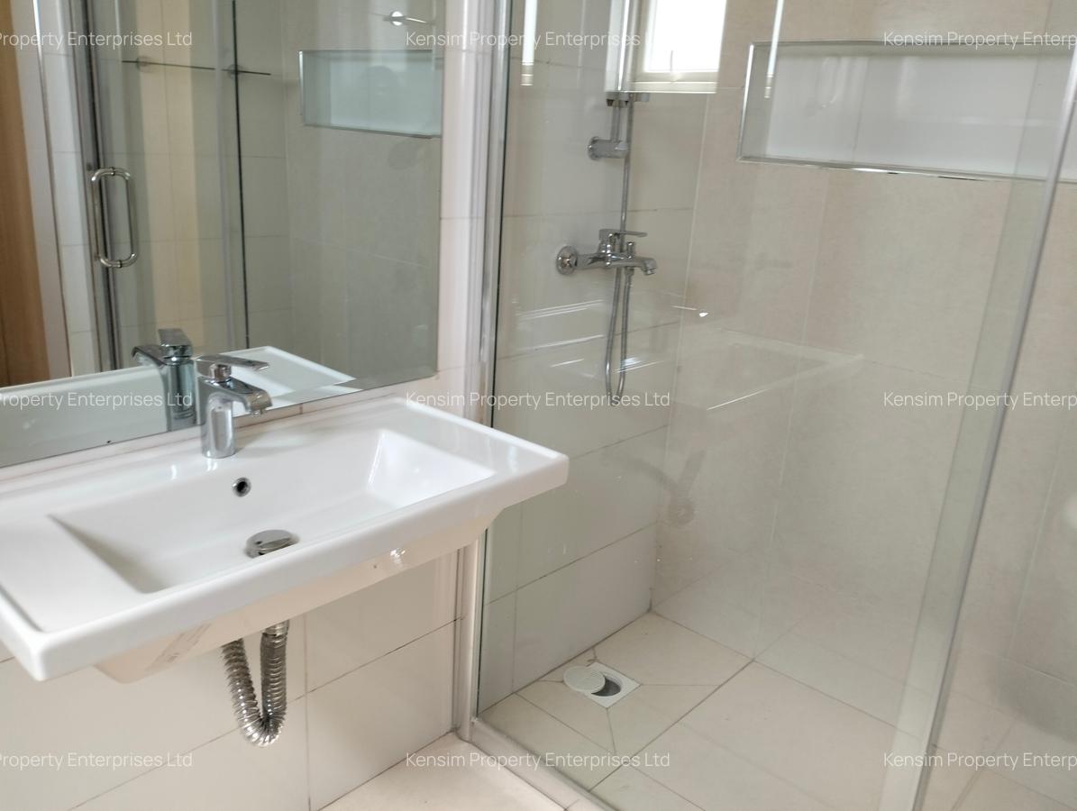3 Bed Apartment with En Suite in Westlands Area - 11