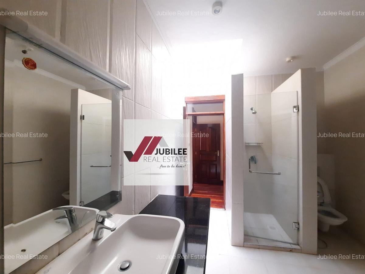 4 Bed Villa in Westlands Area - 14