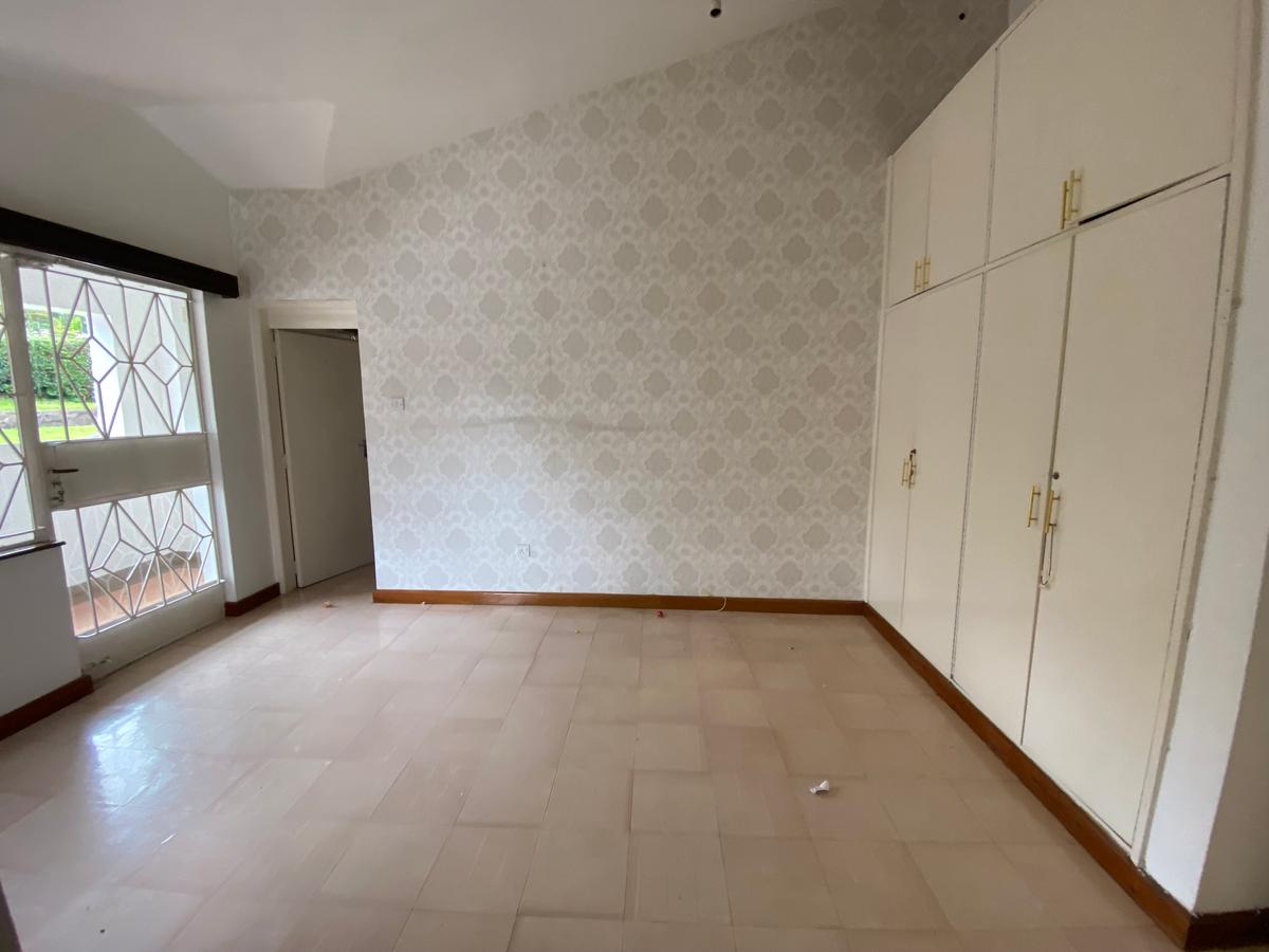 4 Bed Townhouse with En Suite in Nyari - 18