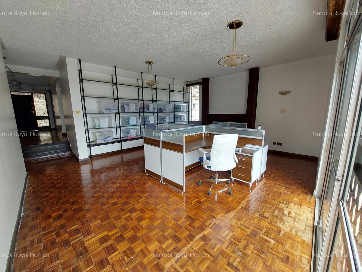 5 Bed House with En Suite at Whispers Avenue - 18