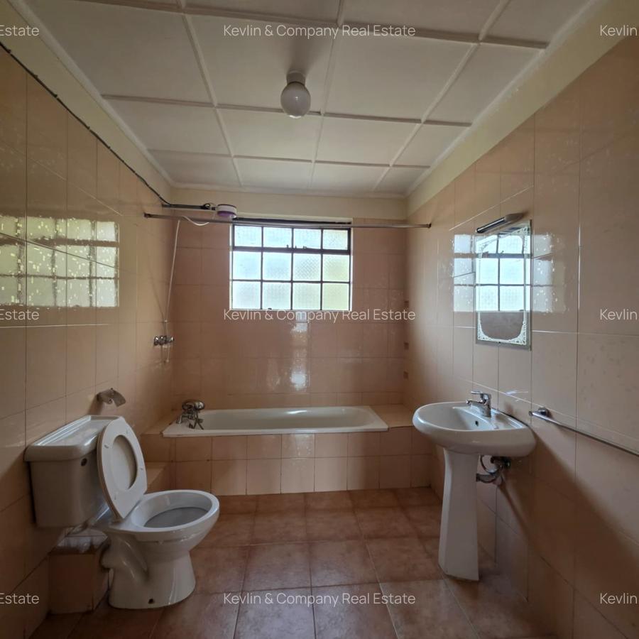 3 Bed Apartment with En Suite in Kilimani - 15